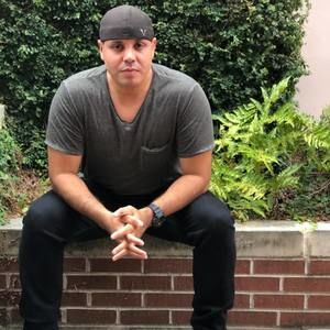 Meet your Posher, Luis